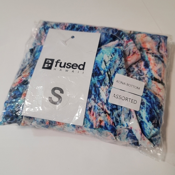 Fused Kona Bikini Bottom Mulit-Colored NWT - Picture 3 of 4